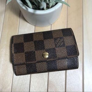 LOUIS VUITTON 6 Key Holder